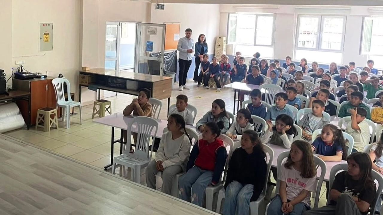 Altıntaş Zafer İlkokulu'nda çevre ve iklim bilinci eğitimi