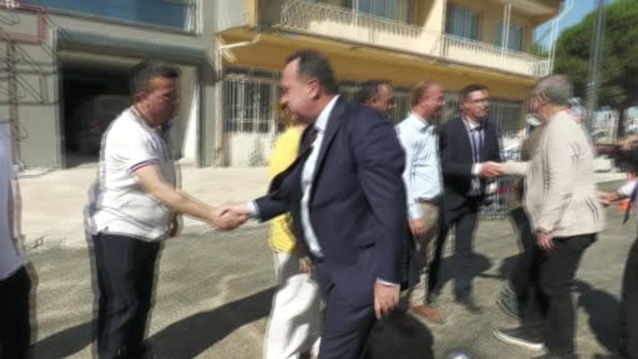 Altyapısı yenilenen 7 Eylül Caddesi'nde sıcak asfalt çalışması başladı