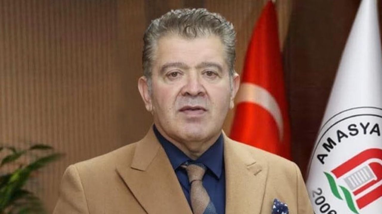Amasya Üniversitesi mezuniyet töreninde hüzün: rektör yardımcısı ve öğrenci anıldı