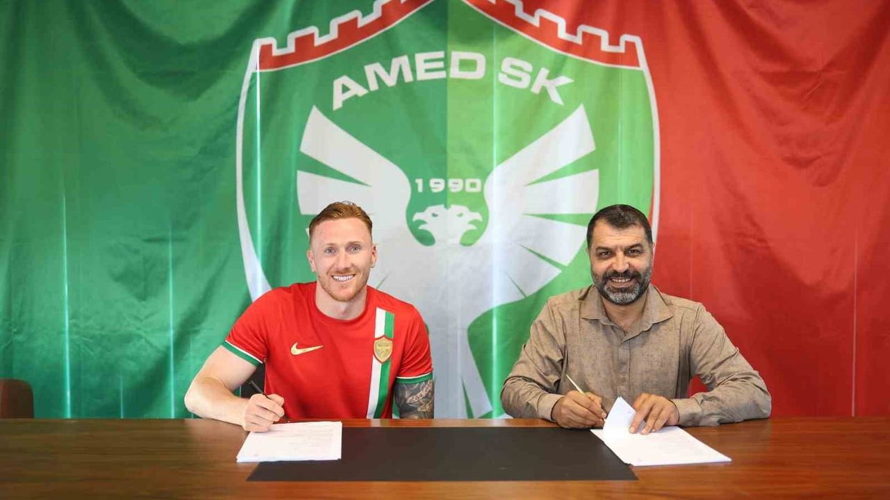 Amed Sportif Faaliyetler, David Bates ile 2+1 yıllık sözleşme imzaladı