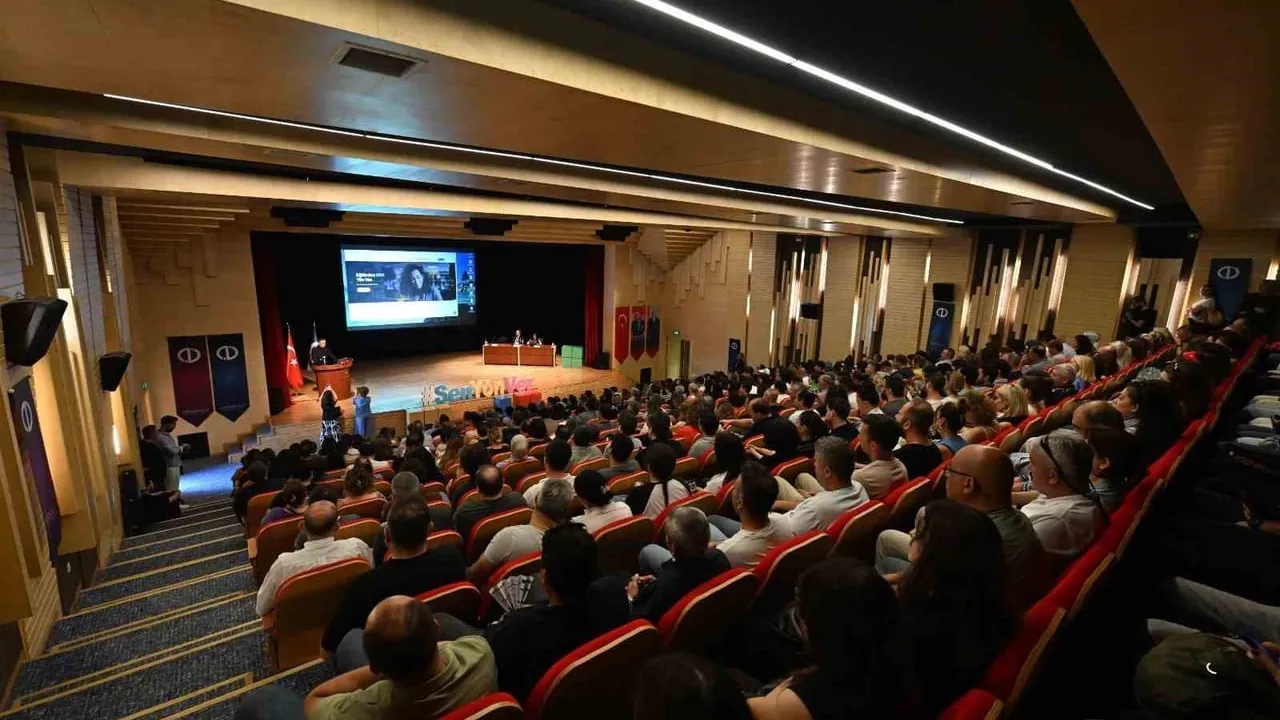 Anadolu Üniversitesi 'Mikro Yeterlilikler' Ekosistemini Lansmanla Tanıttı