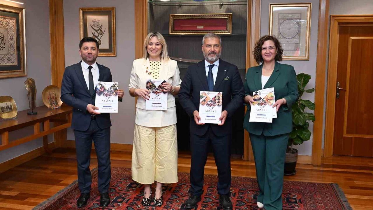 Anadolu Üniversitesi yayınlarından NEXUS gastronomi eğitimine mesleki İngilizce desteği