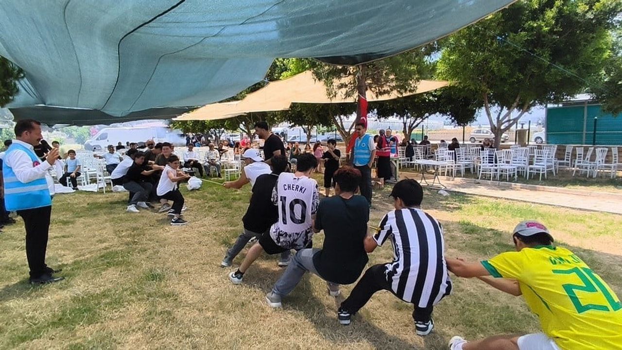 Anamur'da umre ödüllü gençlik bilgi yarışması ödül töreni yapıldı