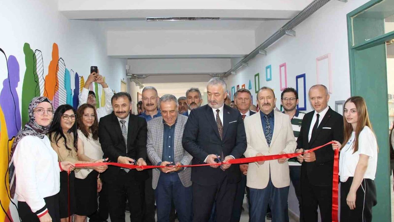 Anı Kitap Kafe 19 Mayıs Anadolu Lisesi'nde Açıldı — Öğrenciler için Okuma ve Sosyal Alan