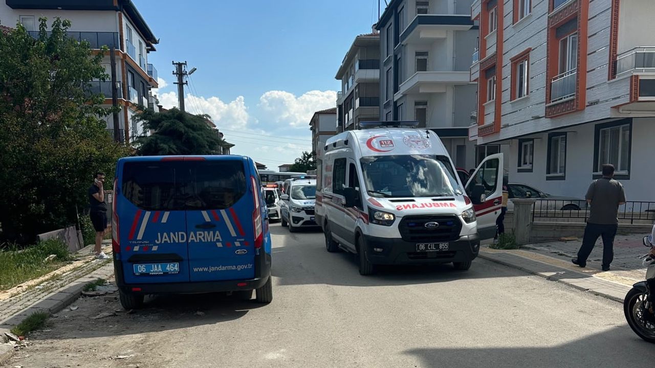 Ankara Akyurt'ta bıçaklı saldırı: yabancı uyruklu kişi 4 aile ferdini yaraladı, kendisi de yaralandı
