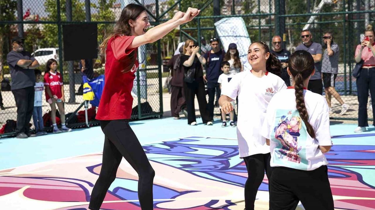 Ankara’da VNL Legacy Court sahası açıldı