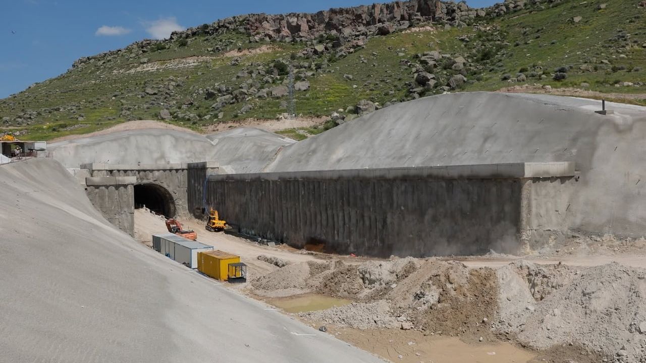 Ankara‑Yerköy‑Kayseri YHT Hattında İmalat Seviyesi Yüzde 42'ye Ulaştı
