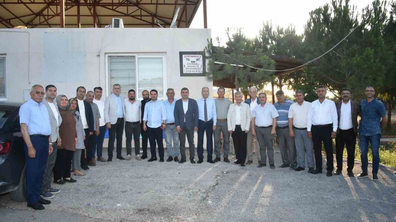 Antakya Belediye Başkanı İbrahim Naci Yapar, Üzümdalı ve çevre mahallerin muhtarlarıyla buluştu