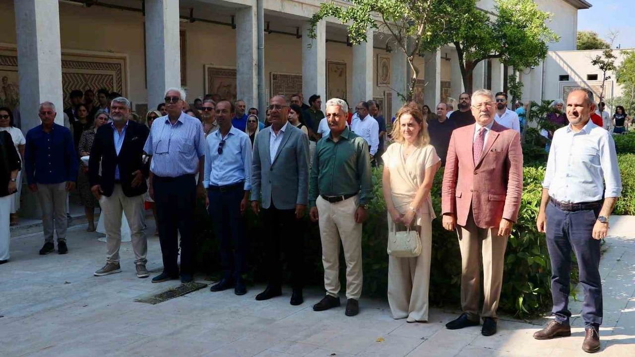 Antakya'nın yerinden edilmiş mozaik replikaları sergileniyor