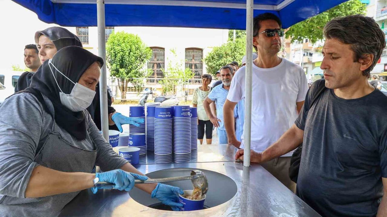 Antalya Büyükşehir Belediyesi'nden muharrem ayı boyunca aşure ikramı