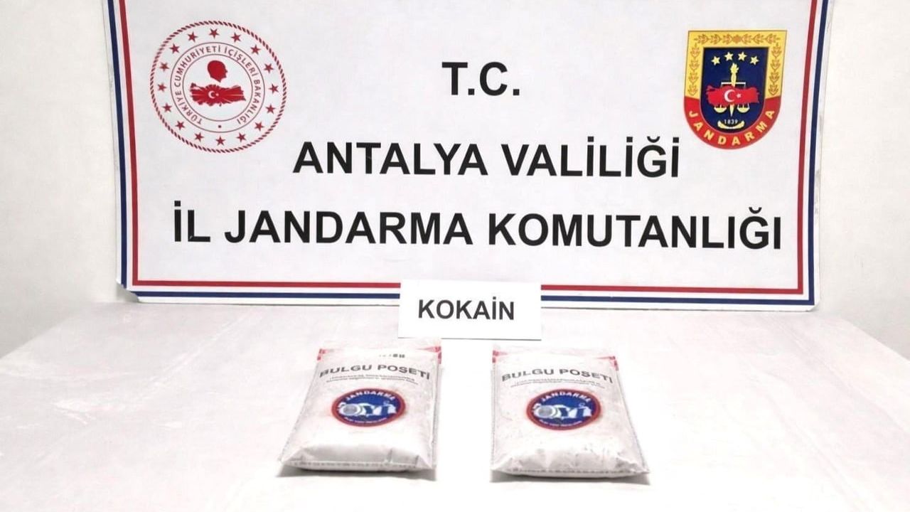 Antalya'da 1,3 kilogram kokain ele geçirildi, 2 şüpheli tutuklandı