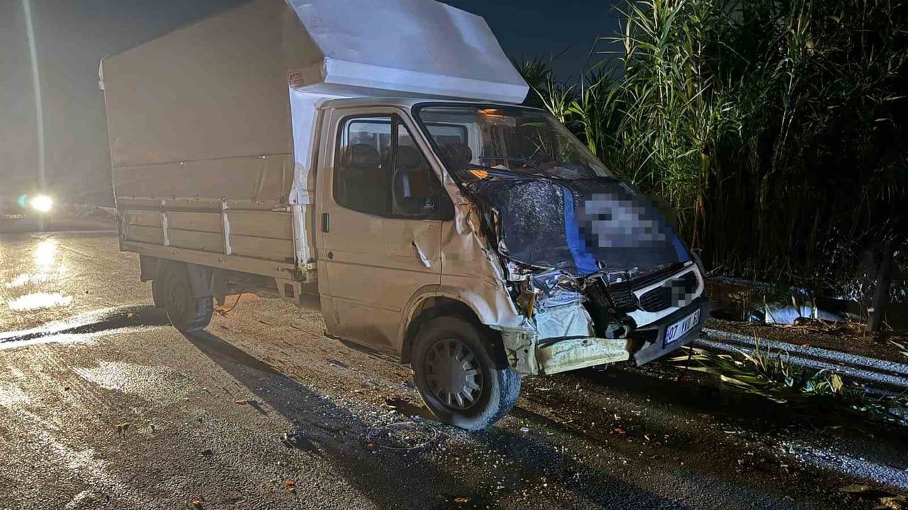 Antalya'da 3 aracın karıştığı zincirleme kaza: 1 yaralı
