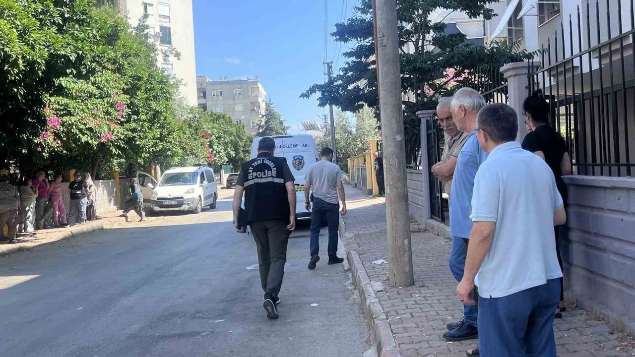 Antalya'da 34 yaşındaki Şiho Durmaz evinde ölü bulundu