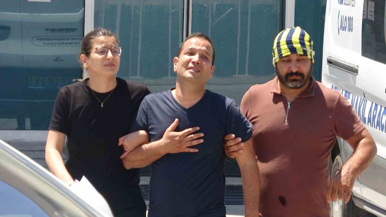 Antalya'da motosiklet bariyerlere çarptı: 20 yaşındaki sürücü hayatını kaybetti