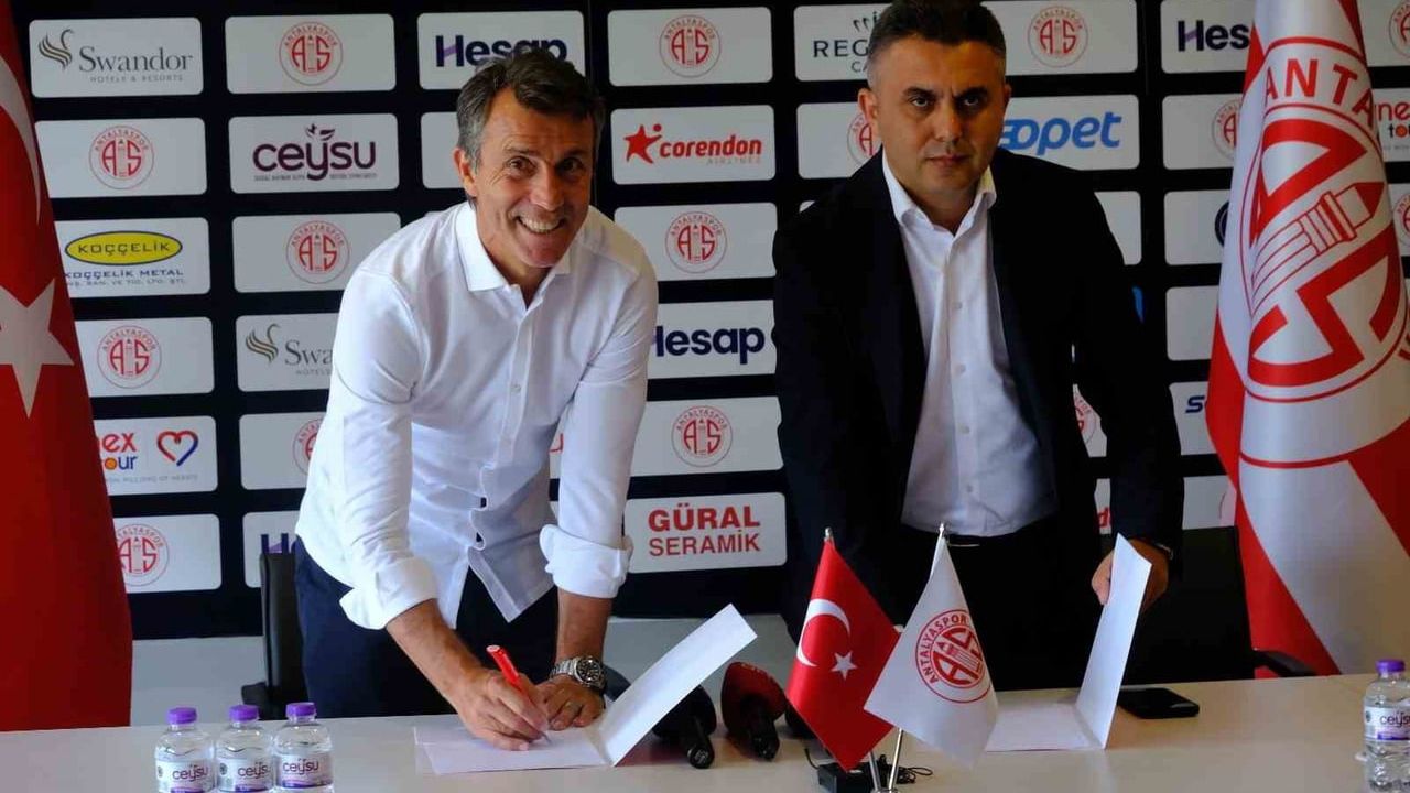 Antalyaspor’da Bülent Korkmaz yeniden teknik direktör