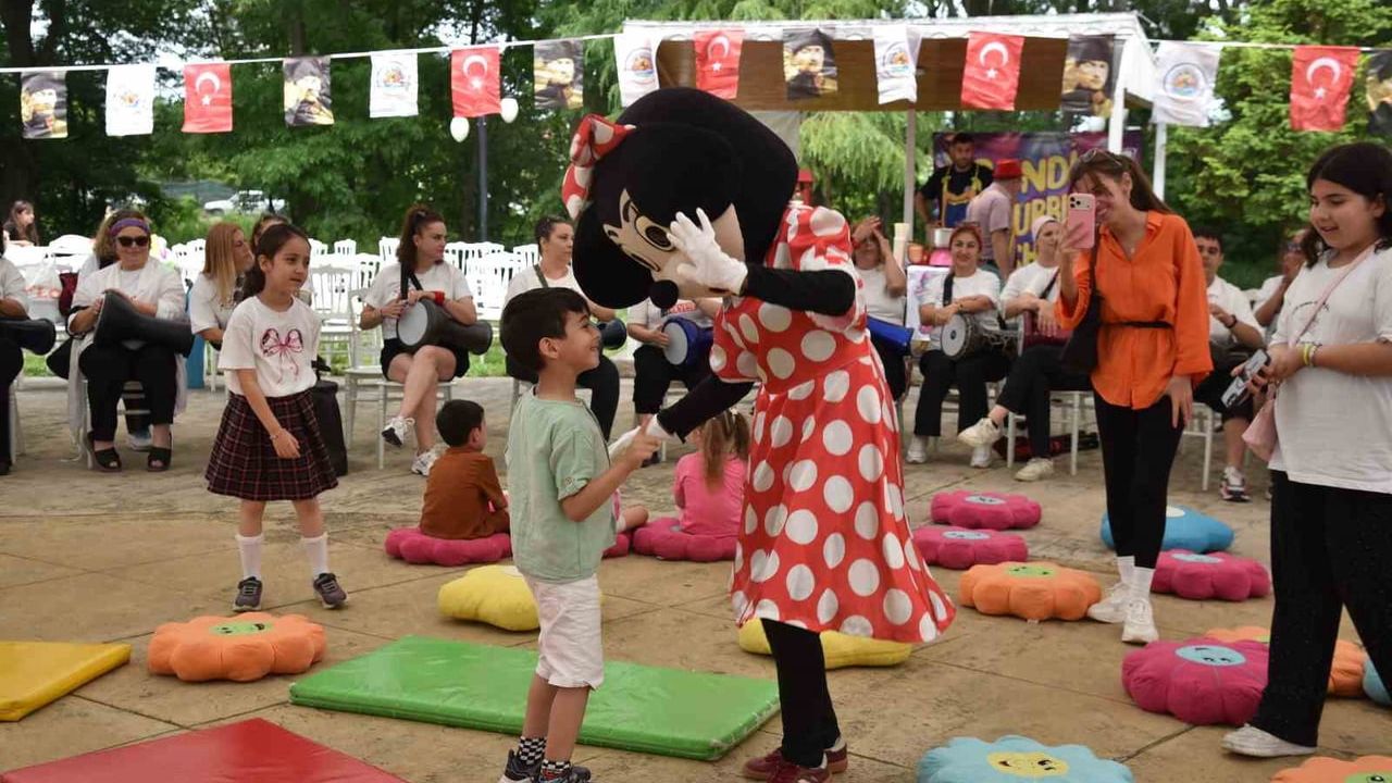 Atakum'da Ata Fest çocuklara yaz coşkusu sundu