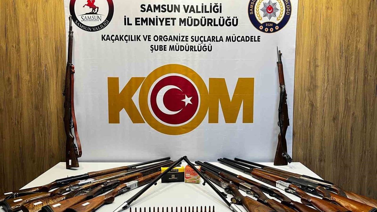 Atakum'da kaçak silah operasyonunda çok sayıda silah ele geçirildi