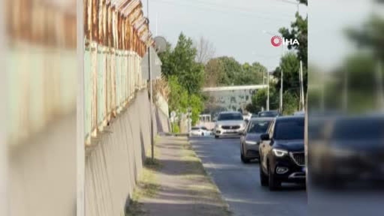 Avcılar'da servis sürücüsü polis uygulamasından kaçmaya çalışırken yakalandı