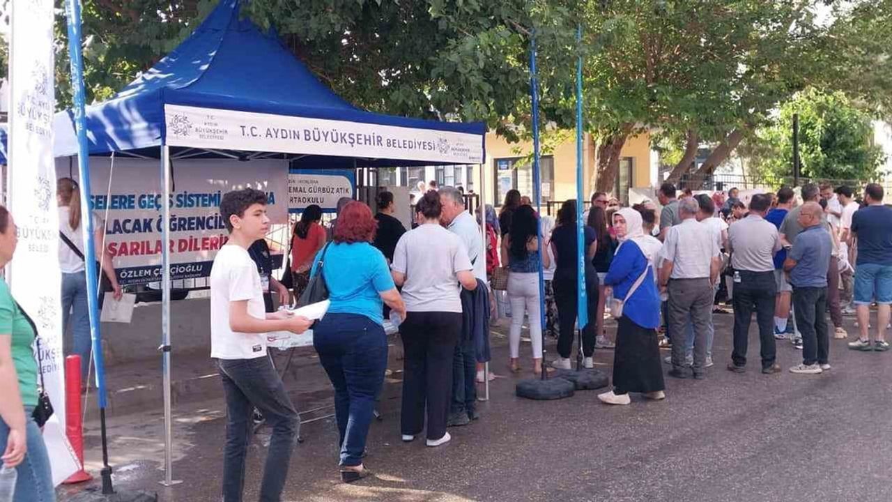Aydın Büyükşehir'den LGS heyecandaki öğrencilere destek