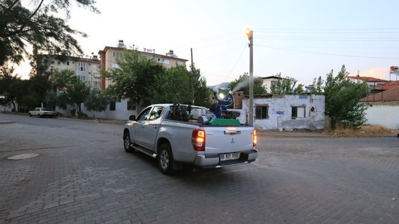 Aydın'da Cumhuriyet Halk Partili 10 İlçe Belediyesinden Ortak İlaçlama Başlatıldı