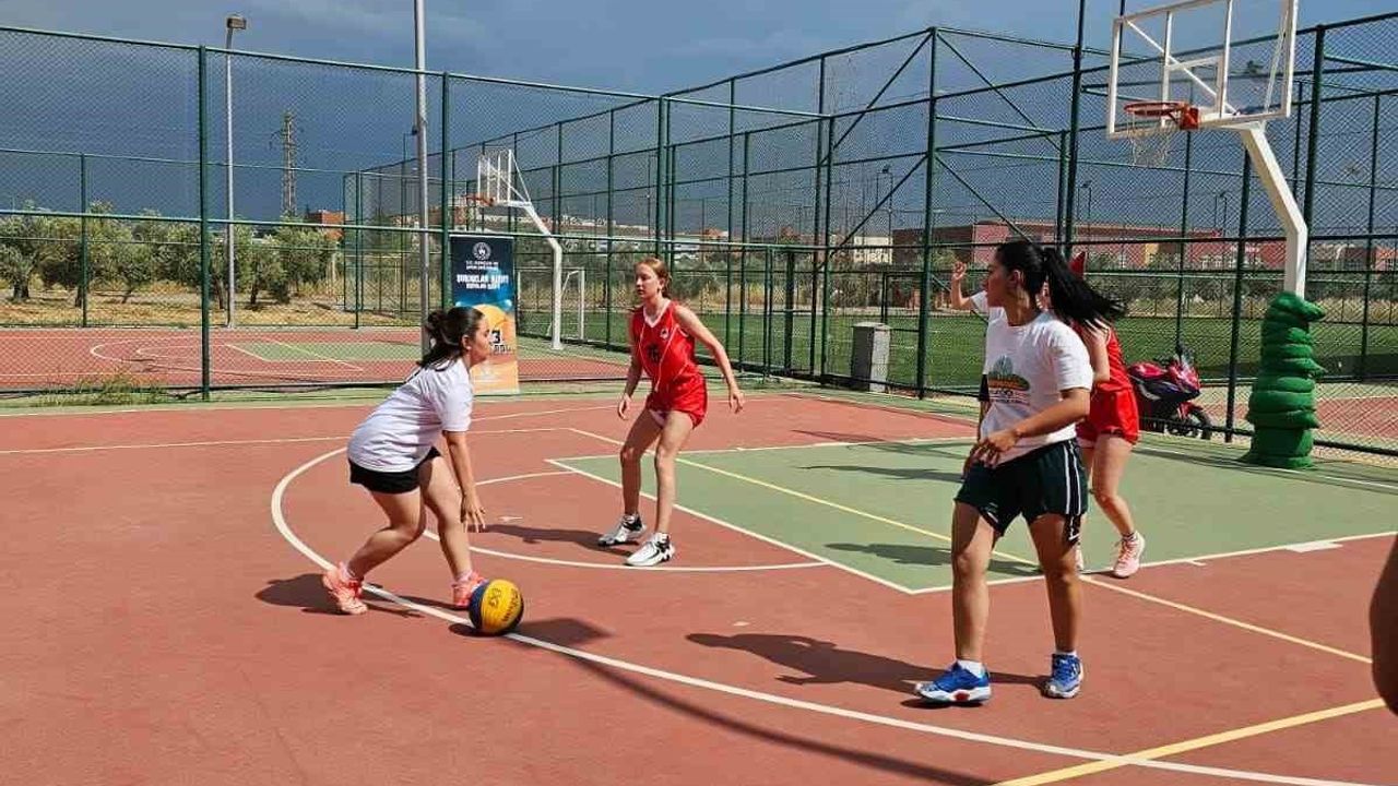 Aydın'da Ulusal Spor Projeleri Turnuvaları Sona Erdi: 3x3 Basketbol ve 5x5 Futbolun Şampiyonları Belli Oldu