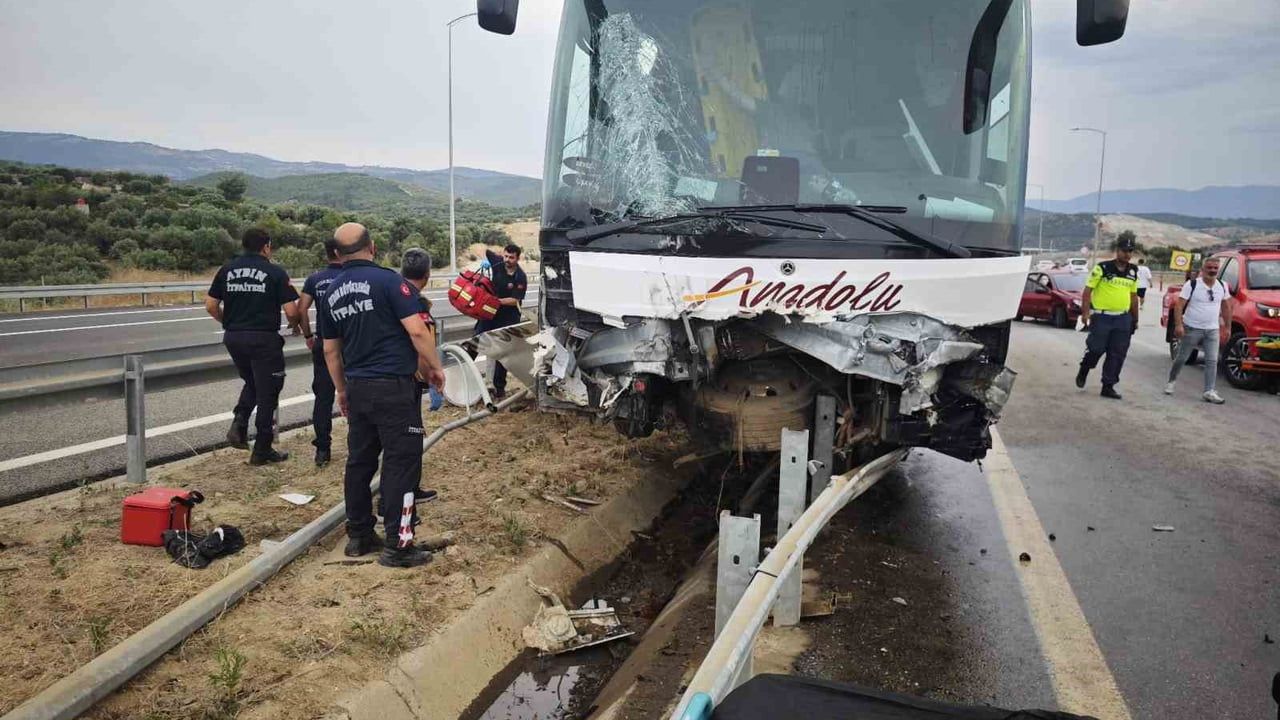 Aydın-Denizli otoyolunda kaza: 1’i ağır 20 yaralı