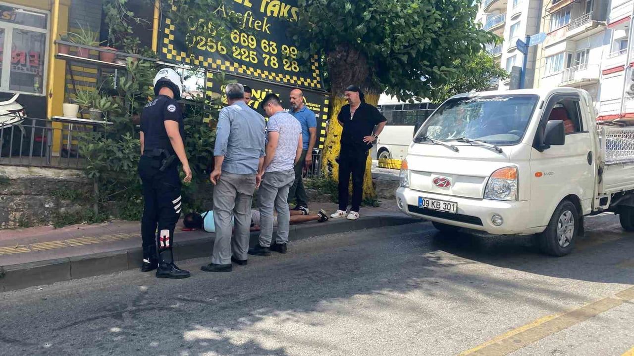 Aydın'ın Efeler ilçesinde kamyonetin çarptığı yaya hastaneye kaldırıldı
