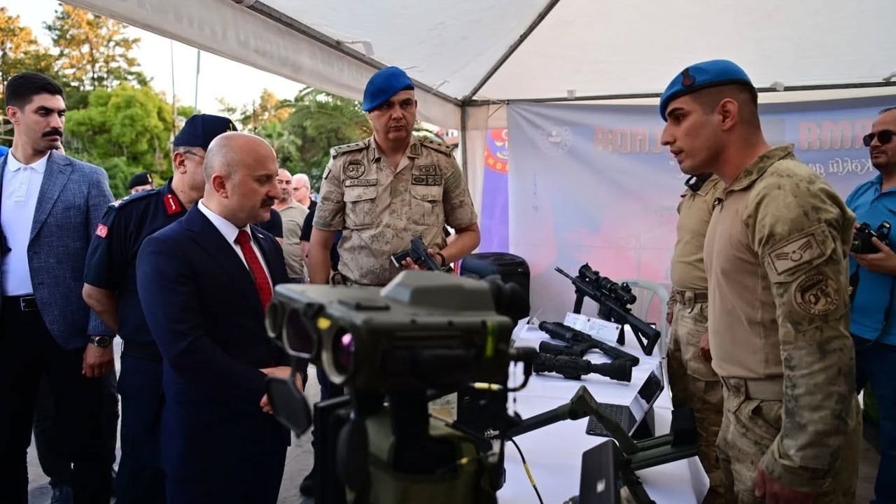 Aydın valisi Varol jandarmanın etkinliğine katıldı