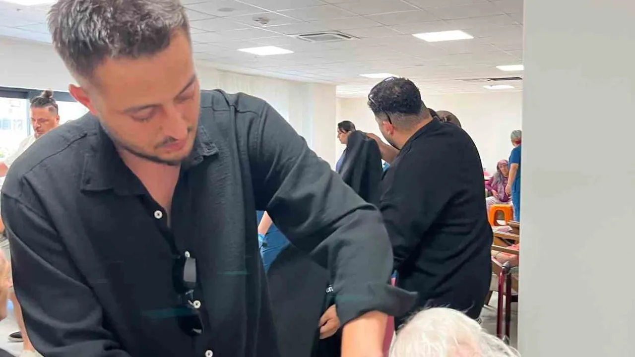Aydınlı berber ve kuaförlerden huzurevi sakinlerine gönül dokunuşu