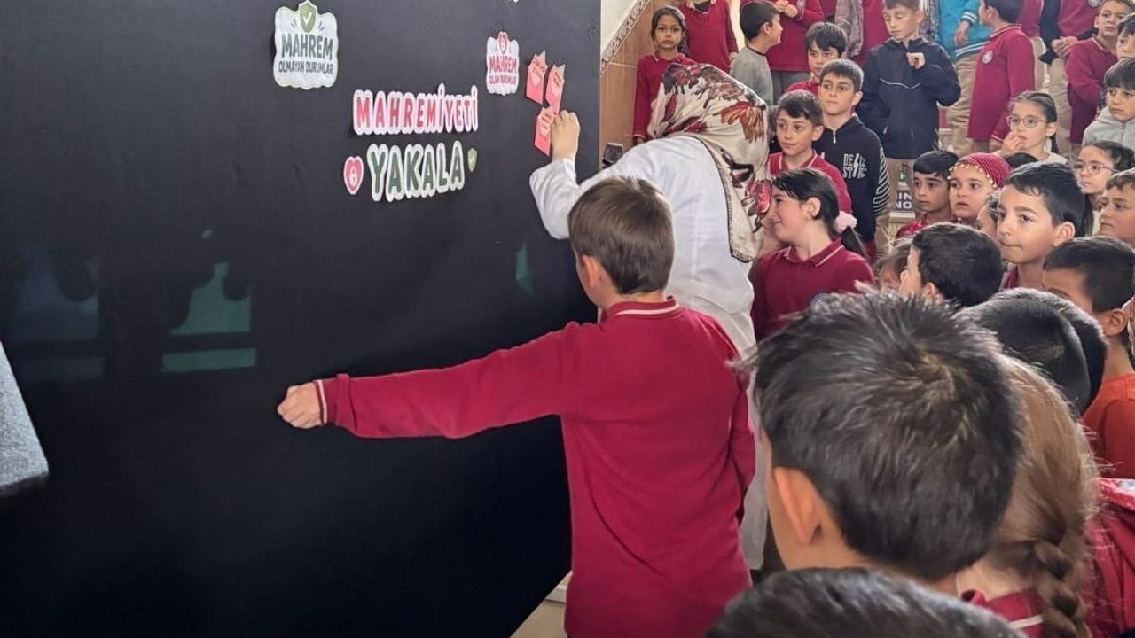 Aydıntepe Şehit Oktay Altuntaş İlkokulu'nda öğrenciler iki etkinlikle değerler eğitimi aldı
