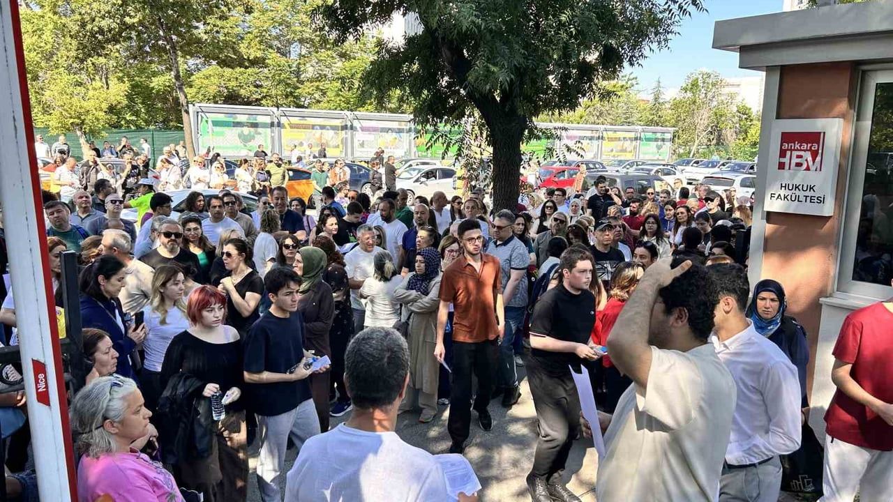 AYT başladı: 1 milyon 628 bin 200 aday sınavda