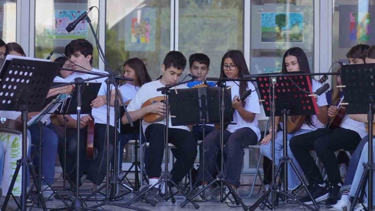 Ayvalık’ta zeytin çekirdeklerinden sezon finali konseri