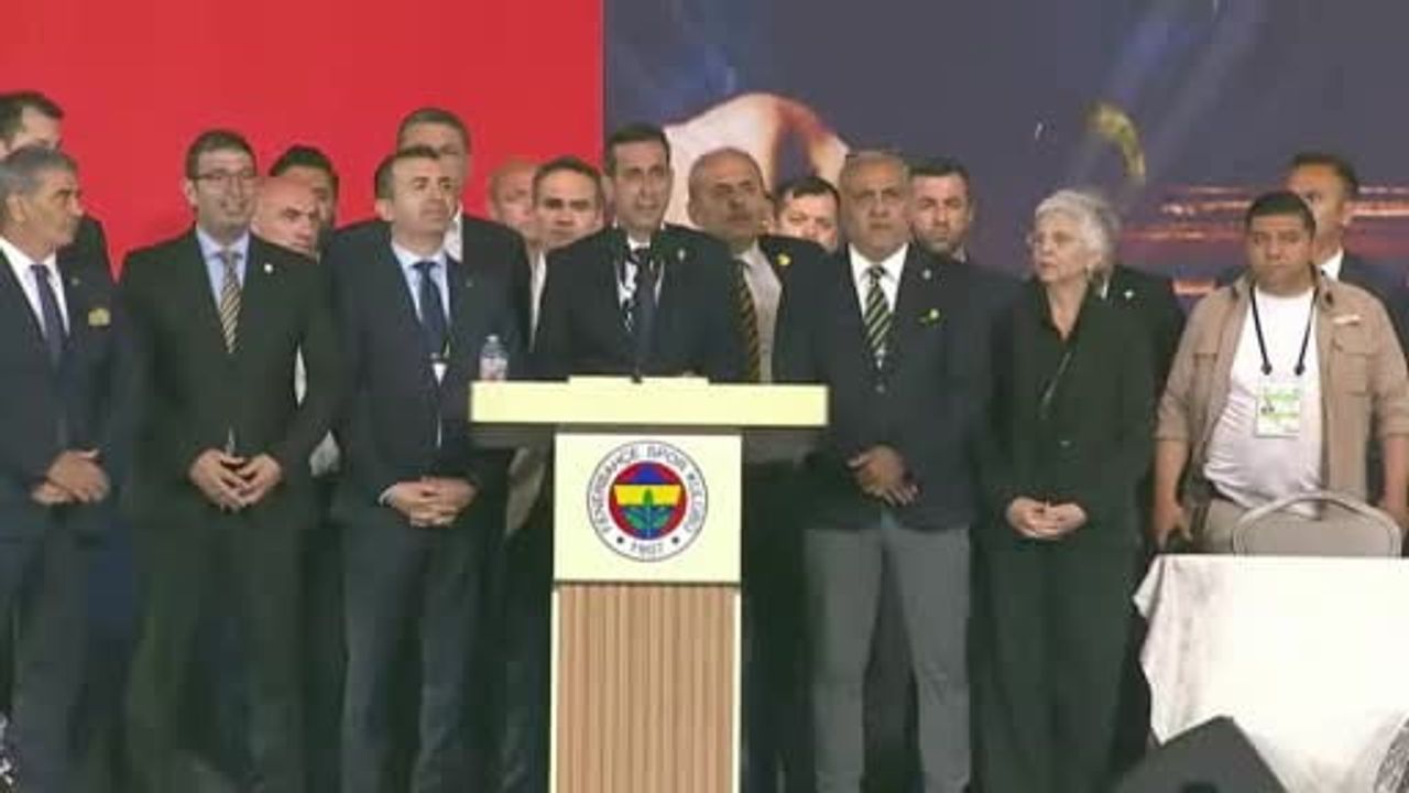 Aziz Yıldırım, 8 yıl aradan sonra yeniden Fenerbahçe Başkanı seçildi