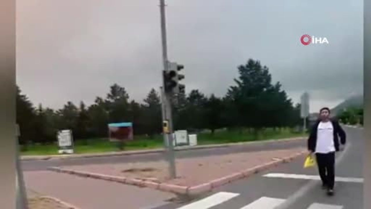 Bakan Çiftçi’den öğrencileri sınava yetiştiren polislere teşekkür