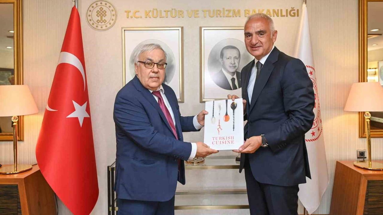 Bakan Ersoy, Rusya'nın Ankara Büyükelçisi Sergey Verşinin’i Bakanlıkta Ağırladı