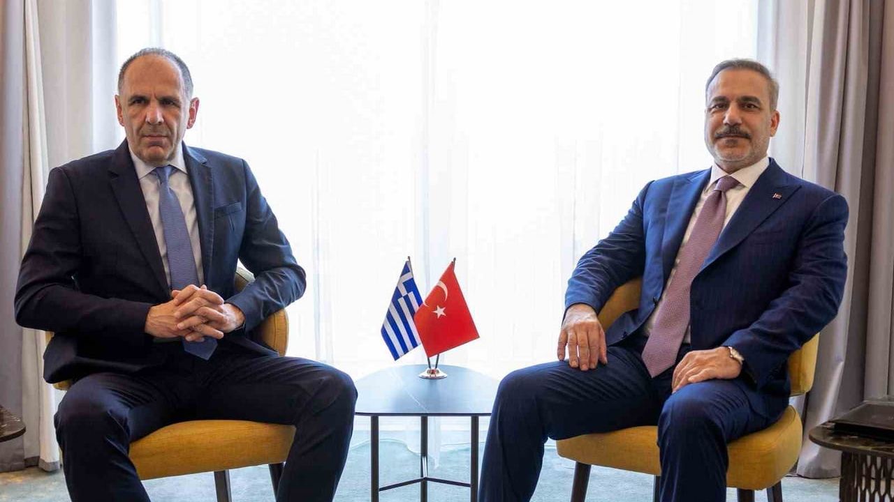 Bakan Fidan, Sofya'da Gerapetritis ile GDAÜ Zirvesi öncesi bir araya geldi