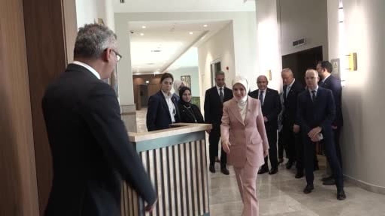 Bakan Göktaş, KKTC cumhurbaşkanı Erhürman ile görüştü