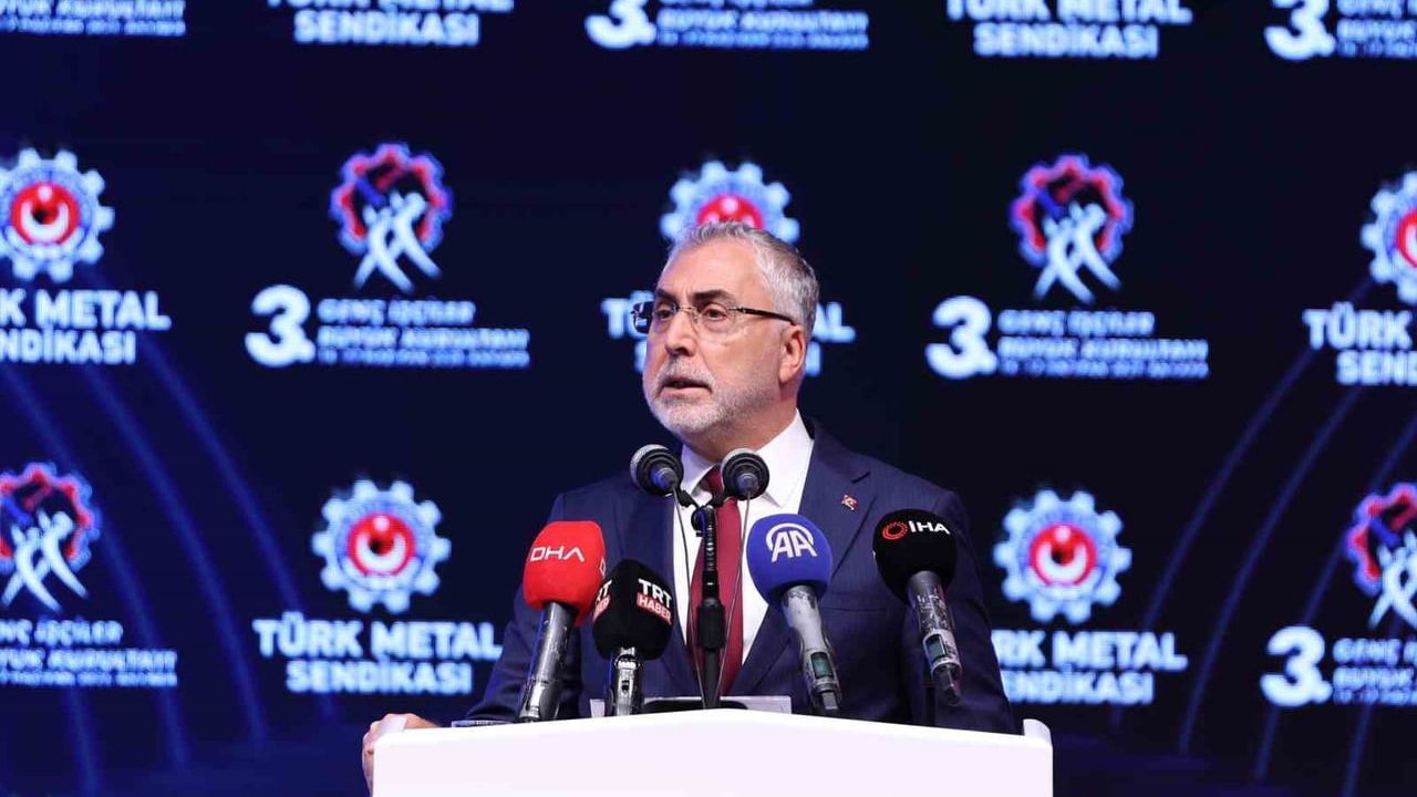 Bakan Işıkhan: gençler dijital bağımlılığa dikkat etmeli