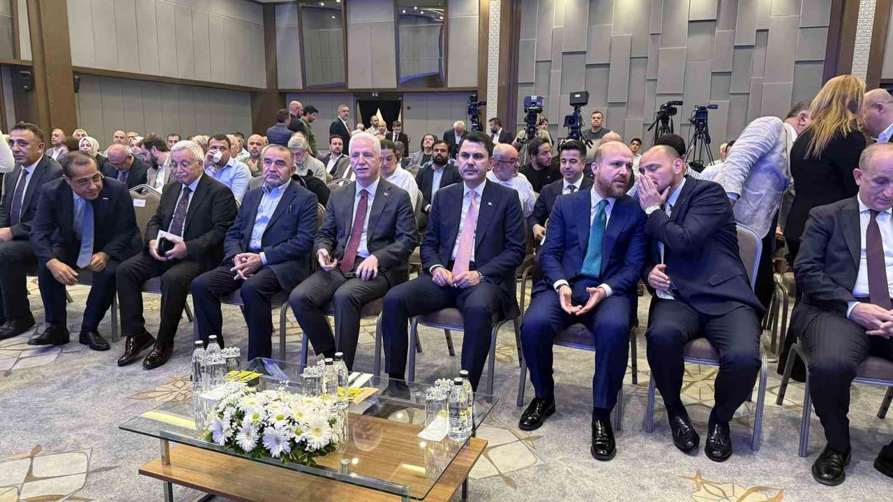 Bakan Kurum: İstanbul'da 233 bin konutun dönüşümü Yarısı Bizden kampanyasıyla sürüyor
