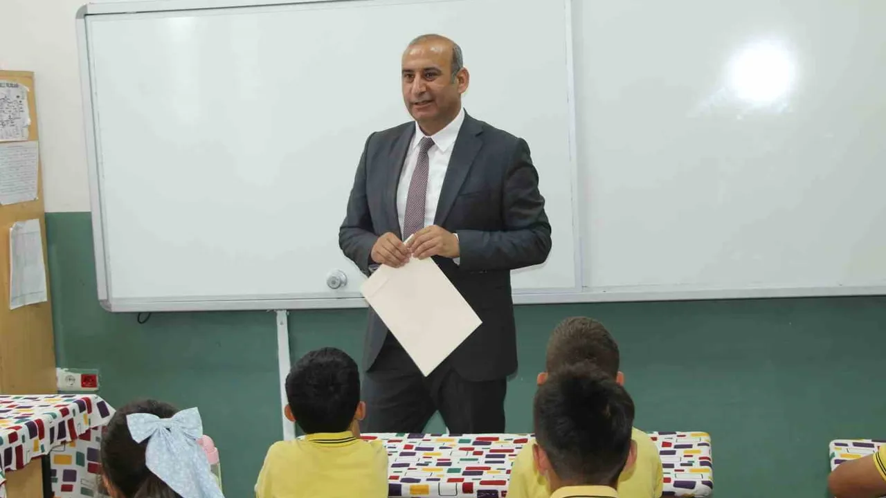 Bakan Tekin’den Şırnaklı öğrencilerin mektuplarına yanıt