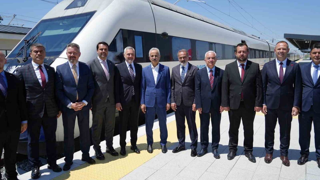 Bakan Uraloğlu: Halkalı-Kapıkule Hızlı Tren Hattı yıl sonuna kadar hizmete açılacak