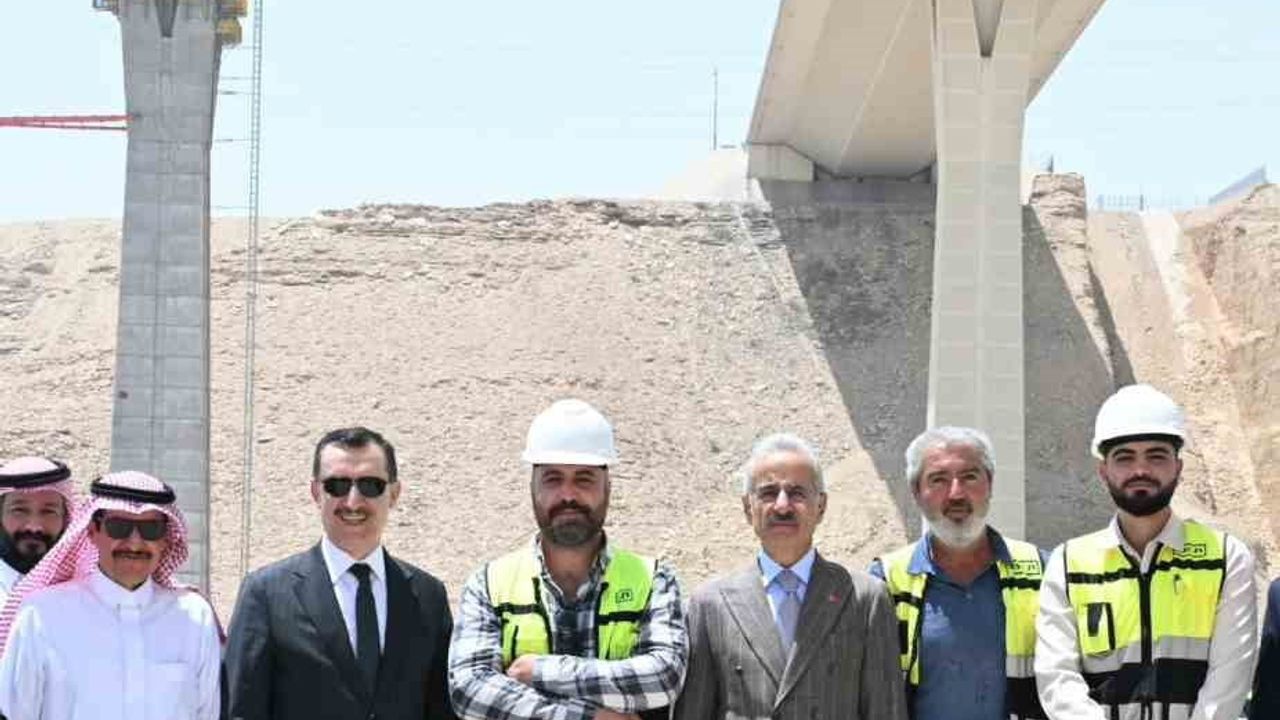 Bakan Uraloğlu Riyad'da: Lojistik ve Demiryolu İş Birliği İçin Altyapı İncelemeleri