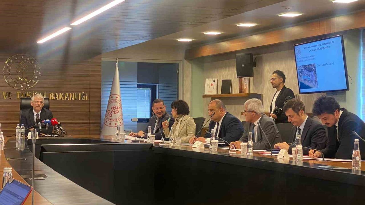 Bakan Yardımcısı Nadir Alparslan: Turizm çalışanlarının barınma ihtiyacına lojman ve konaklama çözümleri getirilecek