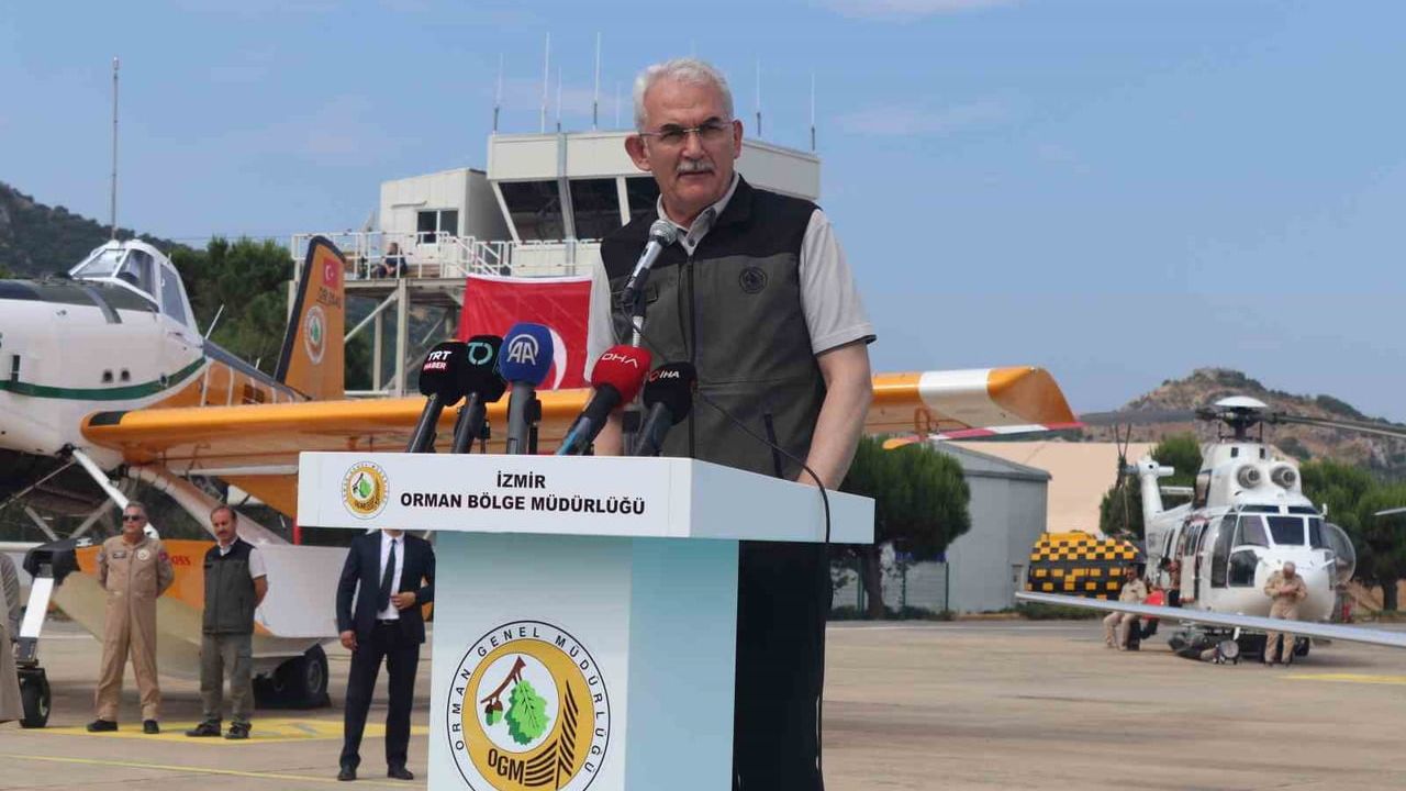 Bakan Yumaklı: hava gücümüzle 462 ton su atma kapasitesine sahibiz