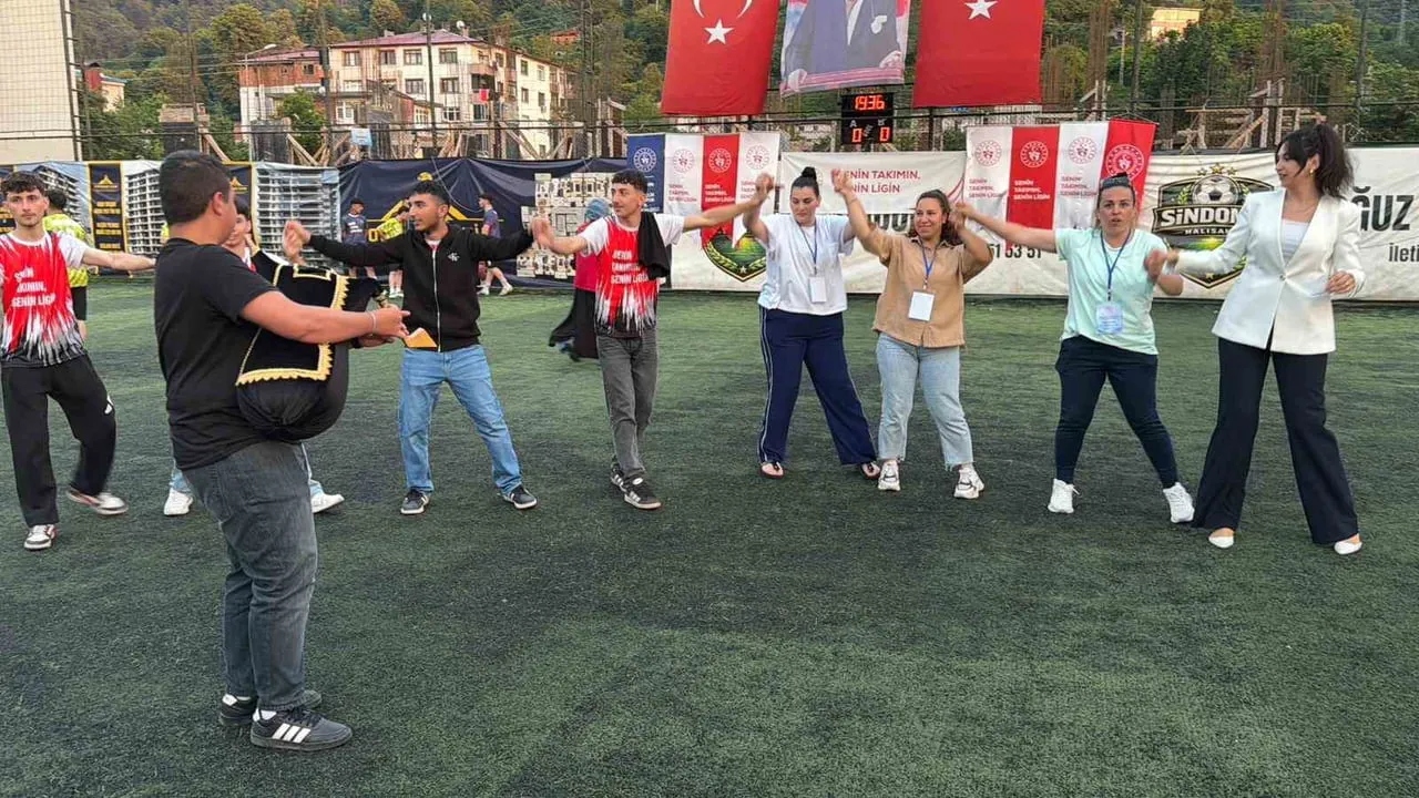 Bakanlığın pilot spor projesi Artvin'de gençleri sahaya indirdi