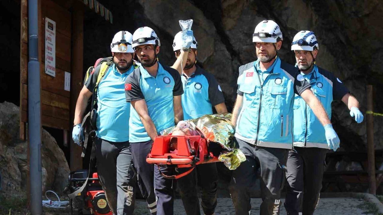 Balatini mağarasında UMKE tatbikatı başarıyla tamamlandı