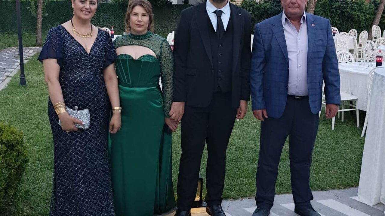 Balıkesir'de sağlık ve basın camiası buluştu: Mehtap Aslan’ın oğlu Furkan Mut evlendi