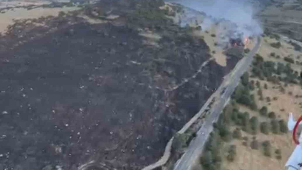 Balıkesir Karesi'de arazide yangın: ekipler havadan ve karadan müdahale ediyor