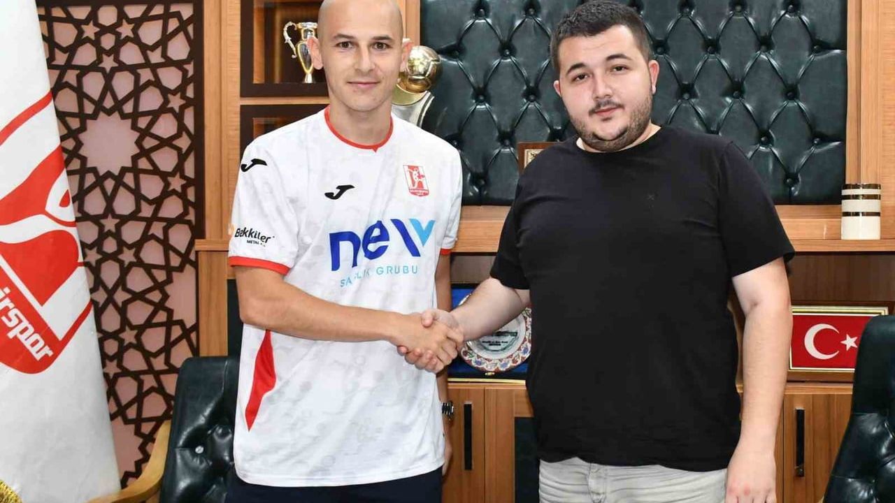 Balıkesirspor Muhammed Raşit Şahingöz ile 1 yıllık sözleşme imzaladı
