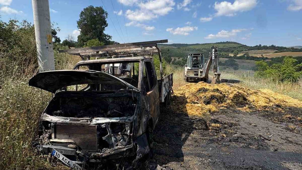 Balya'da saman yüklü araç alev aldı